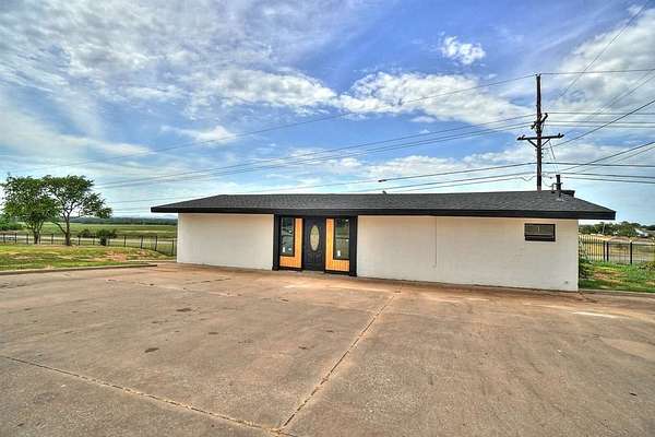 4.3 Acres of Residential Land with Home for Sale in Lawton, Oklahoma