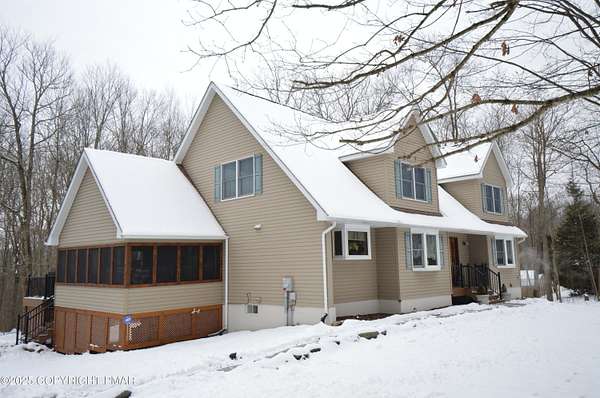 3 Acres of Residential Land with Home for Sale in Dingmans Ferry, Pennsylvania