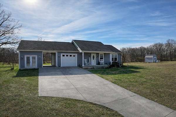 1.59 Acres of Residential Land with Home for Sale in Waco, Kentucky