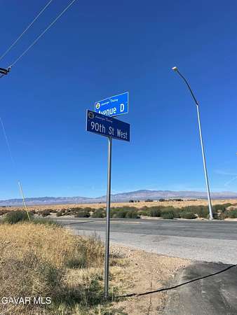 1.8 Acres of Land for Sale in Del Sur, California