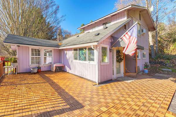 1.88 Acres of Residential Land with Home for Sale in Jacksonville, Oregon