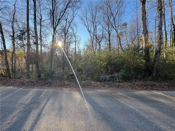 1 Acre of Residential Land for Sale in Easley, South Carolina
