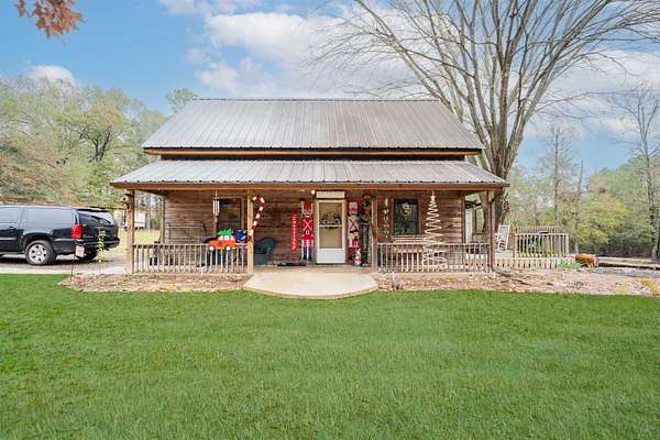 2.16 Acres of Residential Land with Home for Sale in Hallsville, Texas