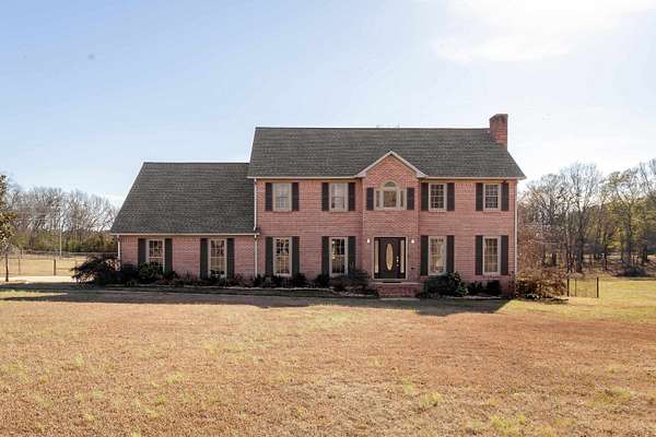 7 Acres of Land with Home for Sale in Florence, Alabama