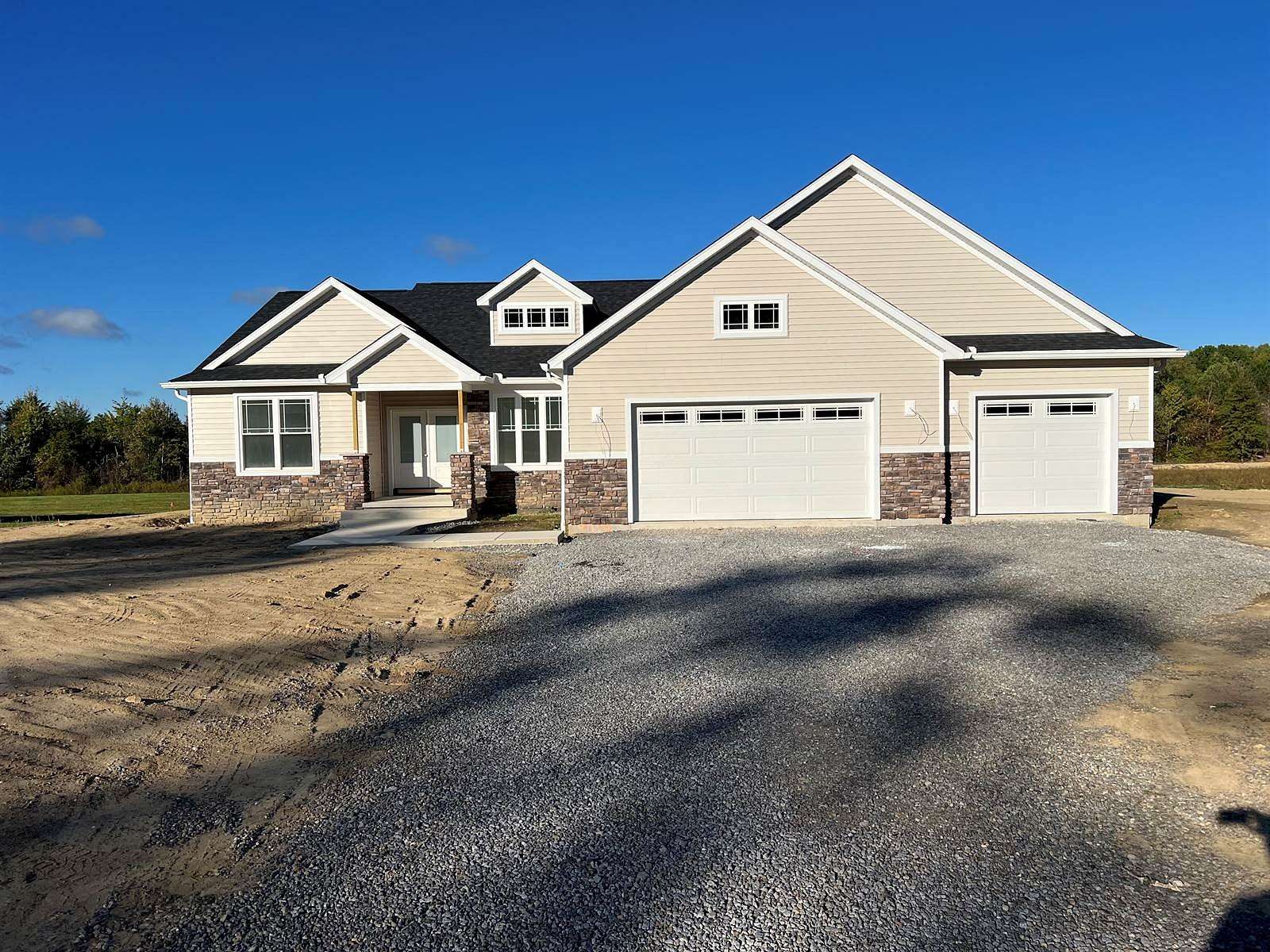 1.5 Acres of Residential Land with Home for Sale in Canfield, Ohio