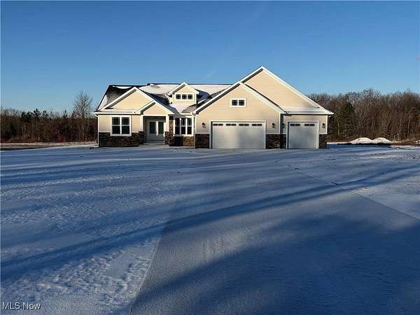 1.5 Acres of Residential Land with Home for Sale in Canfield, Ohio