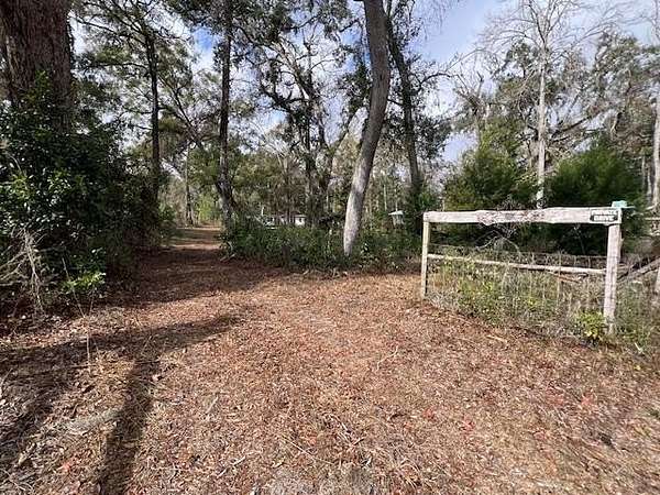 2.5 Acres of Residential Land for Sale in Old Town, Florida
