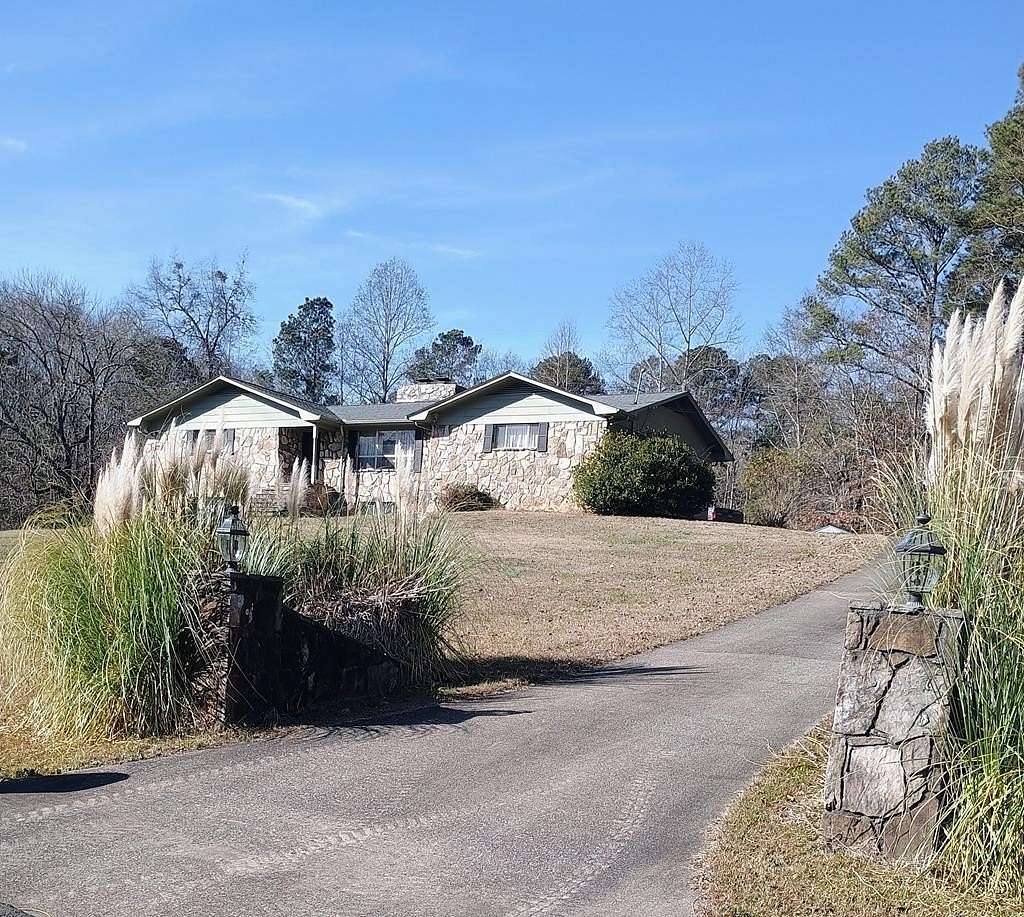 1.83 Acres of Residential Land with Home for Sale in Dalton, Georgia