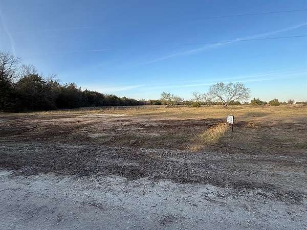 1.79 Acres of Residential Land for Sale in Mexia, Texas