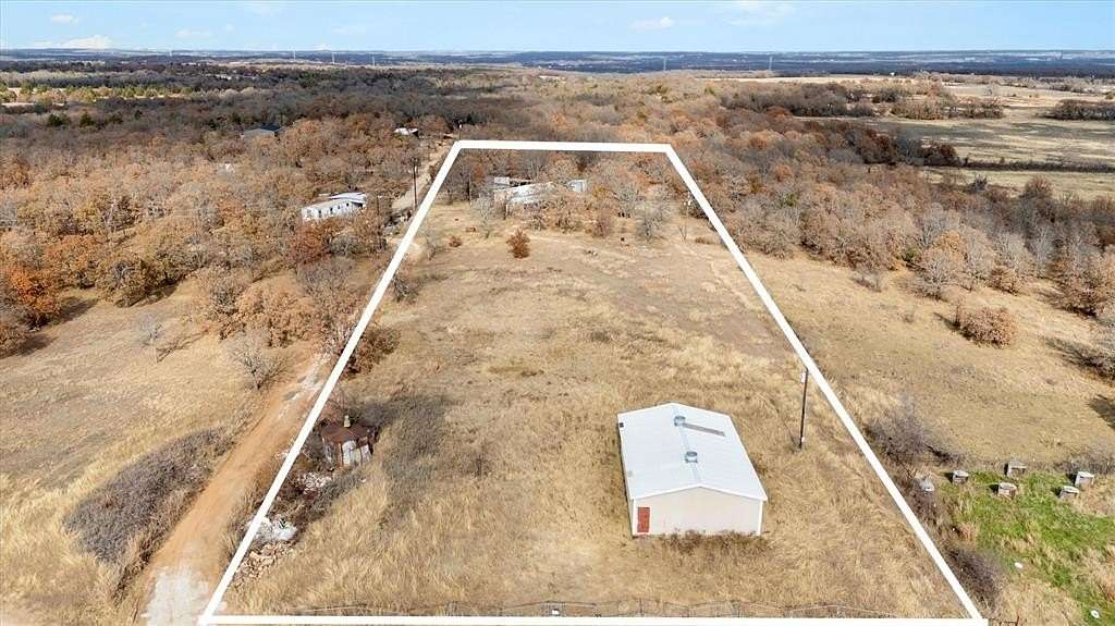 4.12 Acres of Residential Land with Home for Sale in Sunset, Texas