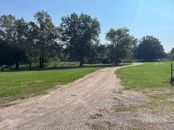 30 Acres of Land with Home for Sale in Pattonville, Texas