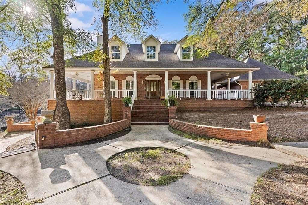 3.24 Acres of Residential Land with Home for Sale in Dothan, Alabama