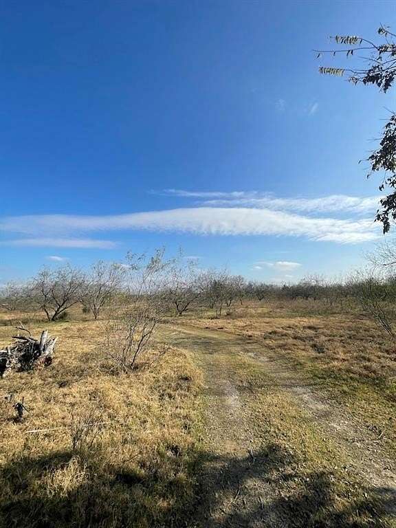 10.1 Acres of Land for Sale in Corsicana, Texas