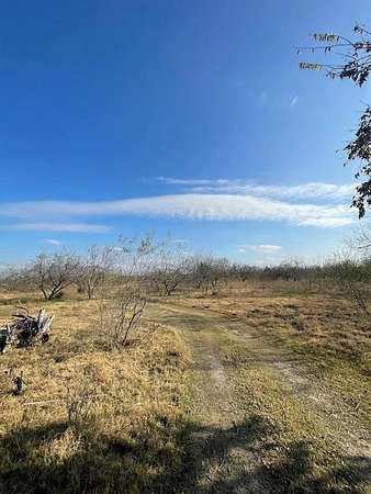 10.1 Acres of Land for Sale in Corsicana, Texas