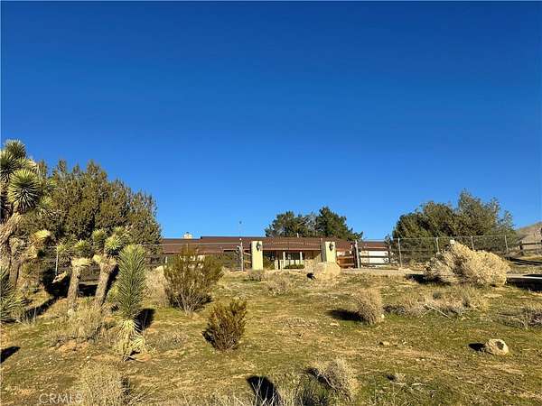 2 Acres of Residential Land with Home for Sale in Apple Valley, California