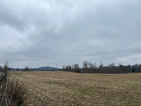 163 Acres of Land with Home for Sale in Hardyville, Kentucky