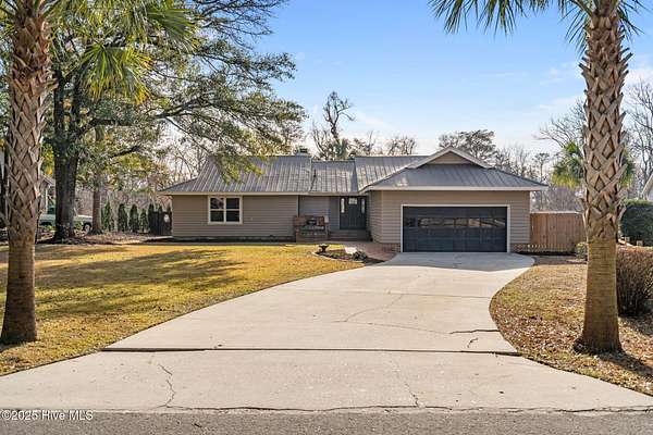 1.53 Acres of Residential Land with Home for Sale in Rocky Point, North Carolina