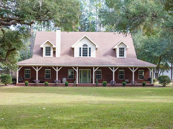 20 Acres of Land with Home for Sale in Branford, Florida