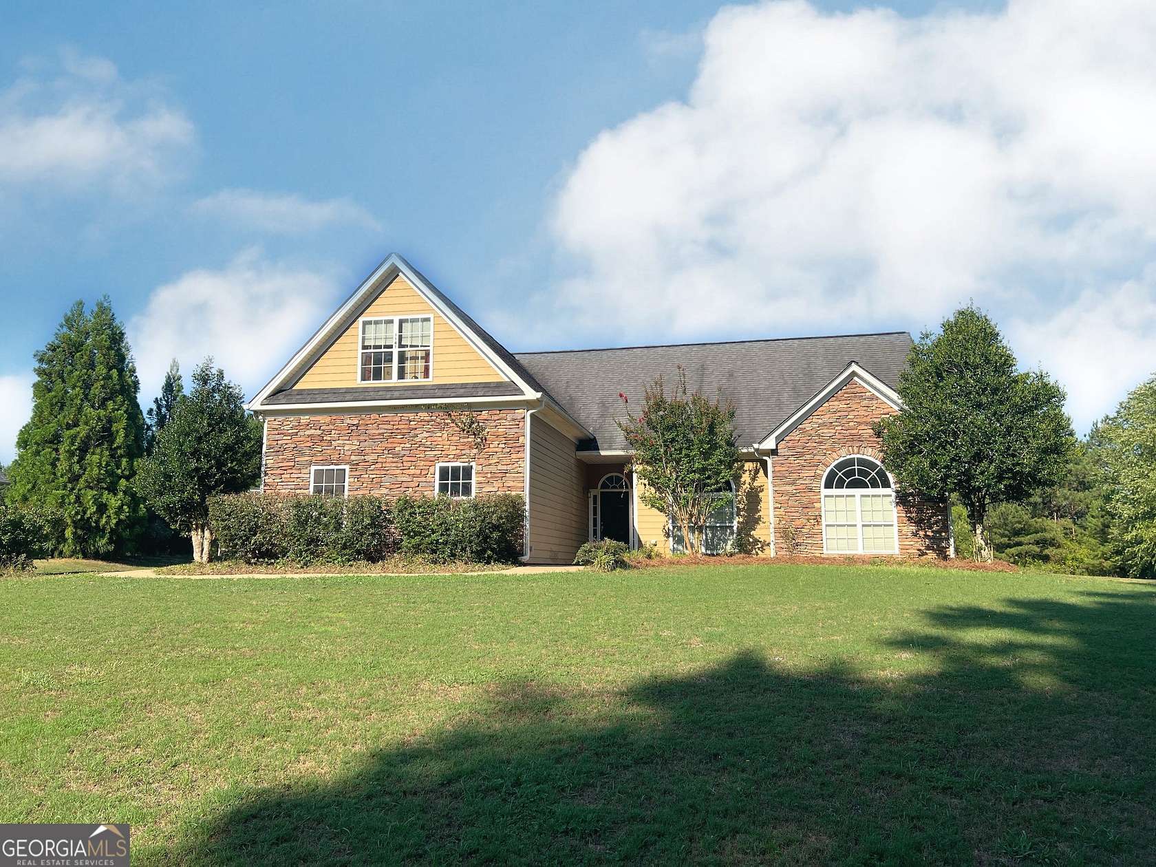 1.56 Acres of Residential Land with Home for Lease in Madison, Georgia