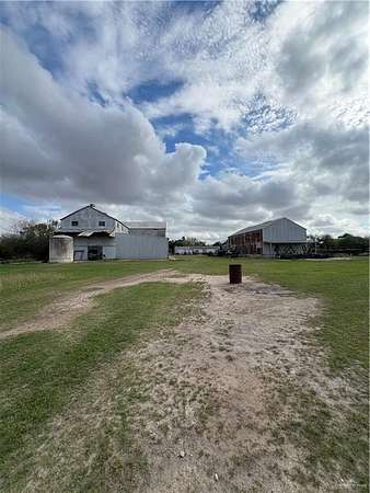 3.22 Acres of Commercial Land for Sale in Monte Alto, Texas