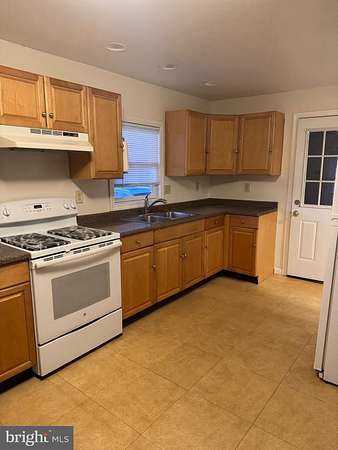 5 Acres of Residential Land with Home for Lease in Vineland, New Jersey