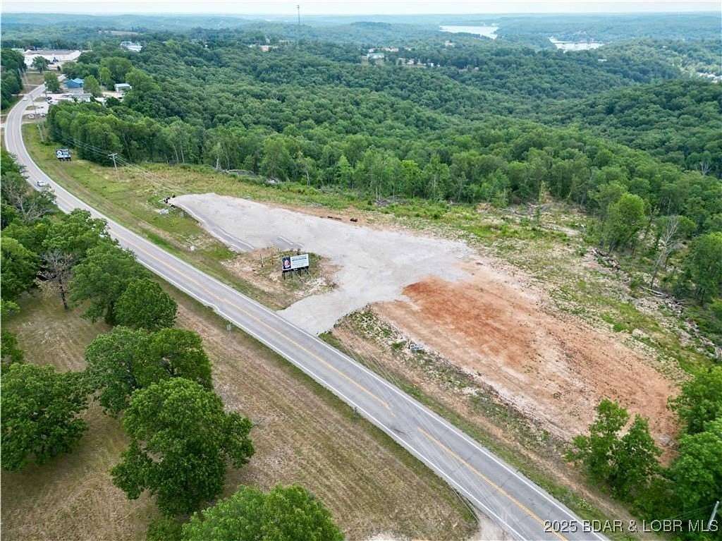 33 Acres of Commercial Land for Sale in Camdenton, Missouri