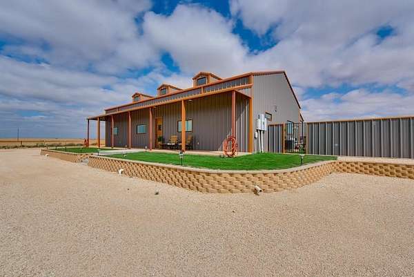 4 Acres of Residential Land with Home for Sale in Big Spring, Texas