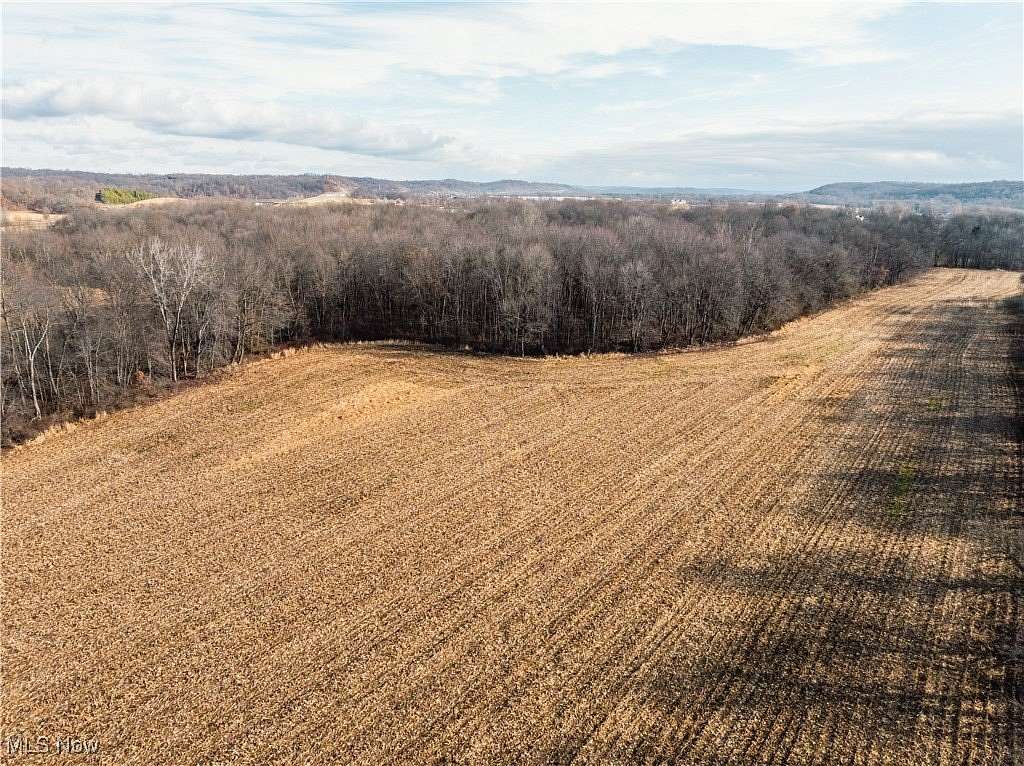 7 Acres of Land for Auction in Frazeysburg, Ohio