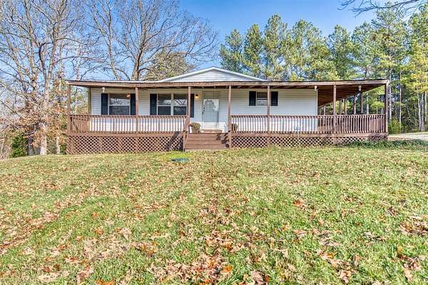 6 Acres of Residential Land with Home for Sale in Russellville, Kentucky