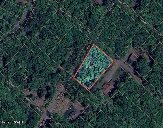 0.47 Acres of Mixed-Use Land for Sale in Shohola, Pennsylvania