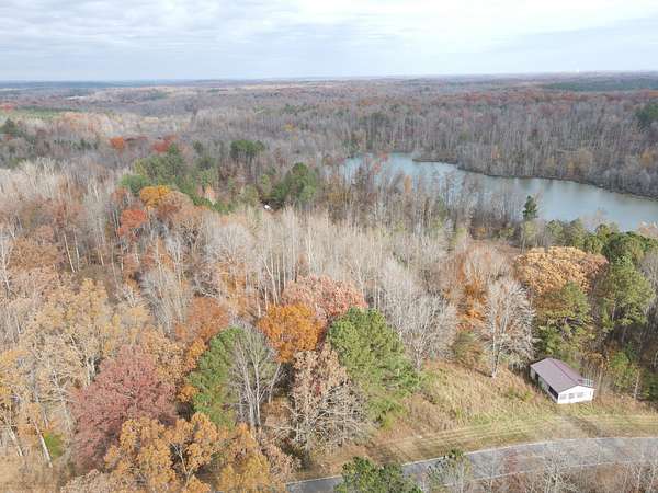15 Acres of Land for Sale in Camden, Tennessee