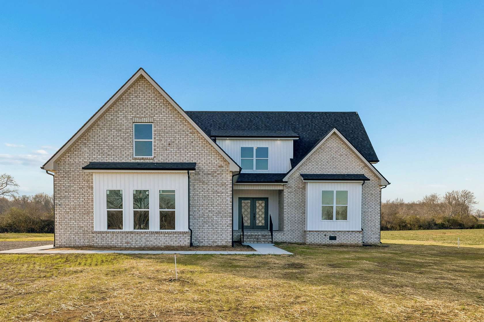 4.74 Acres of Residential Land with Home for Sale in Woodbury, Tennessee