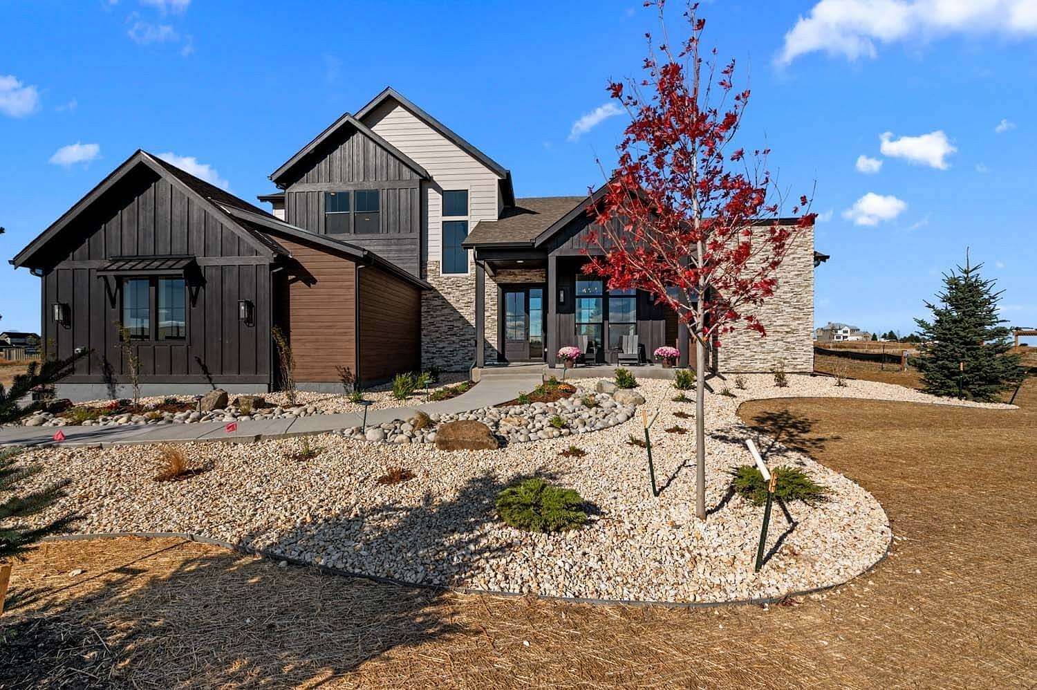 6.3 Acres of Residential Land with Home for Sale in Clarksville, Tennessee