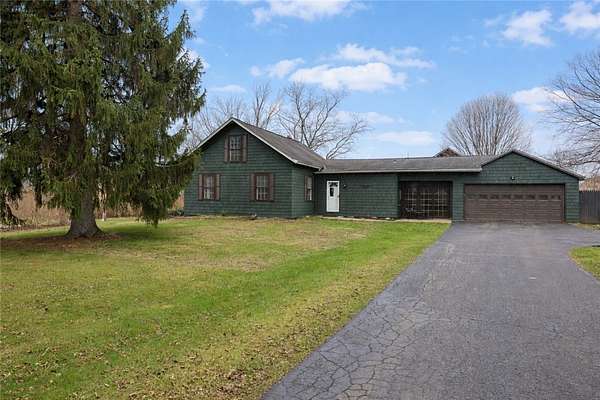 2.24 Acres of Land with Home for Sale in Wilmington Township, Pennsylvania