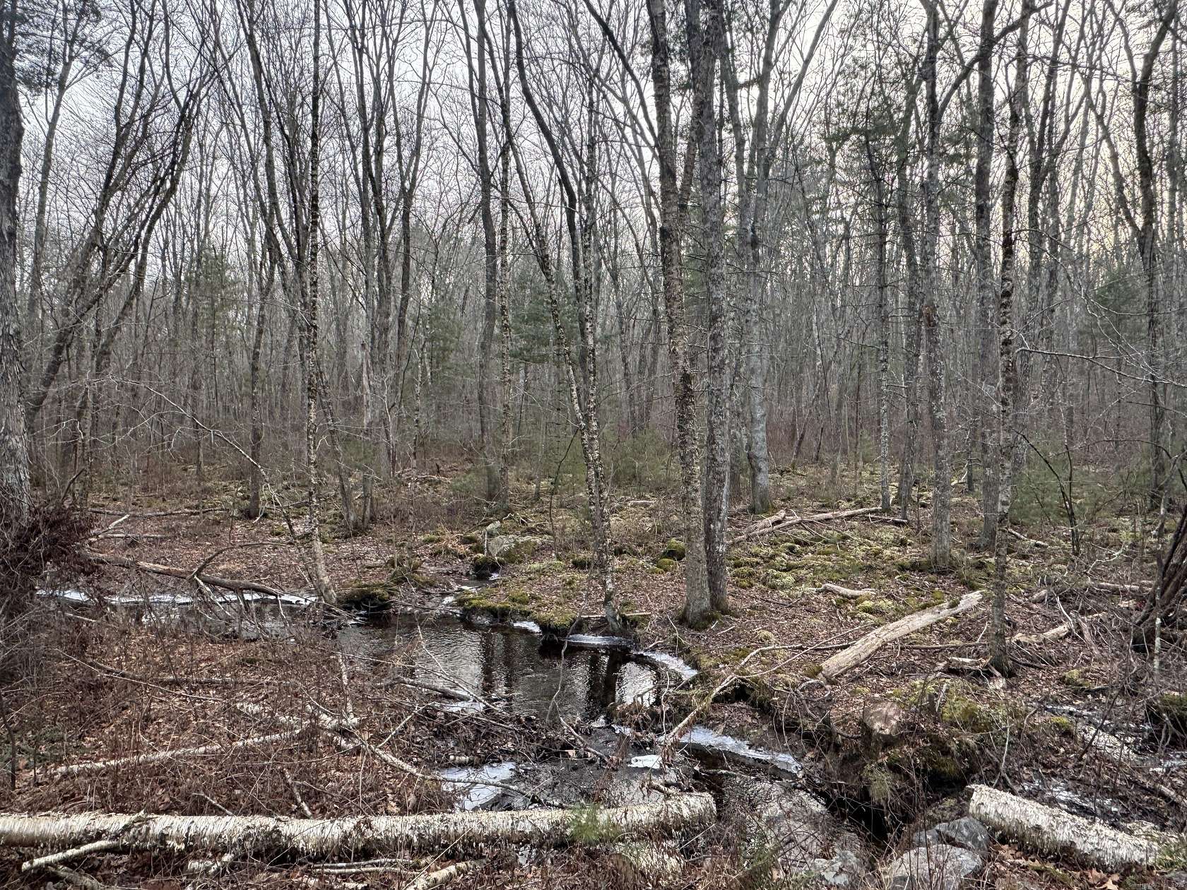 8 Acres of Residential Land for Sale in Killingly Town, Connecticut