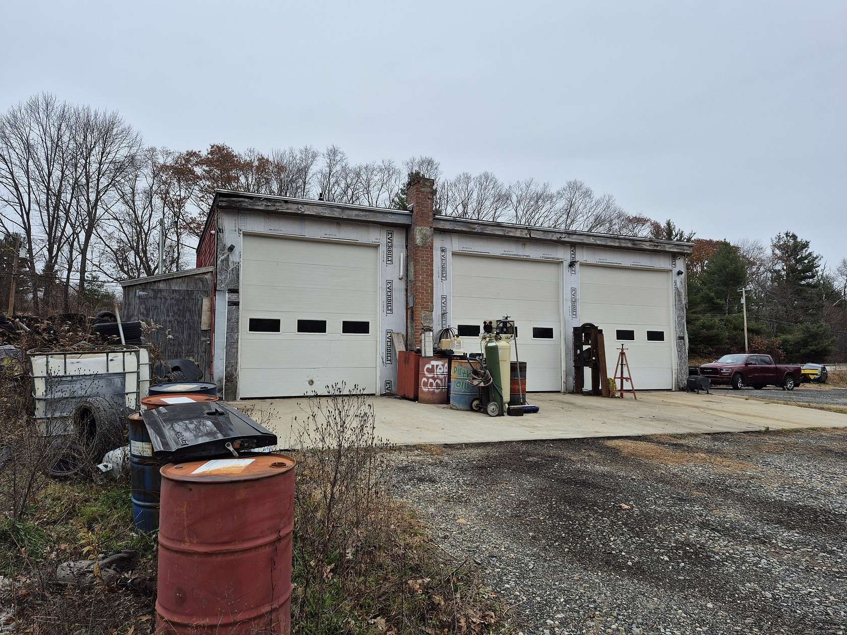 4.1 Acres of Improved Commercial Land for Sale in Hampton, Connecticut