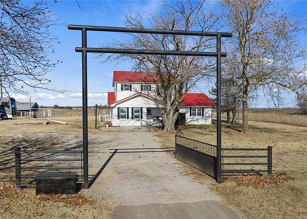 3 Acres of Residential Land with Home for Sale in Marlow, Oklahoma