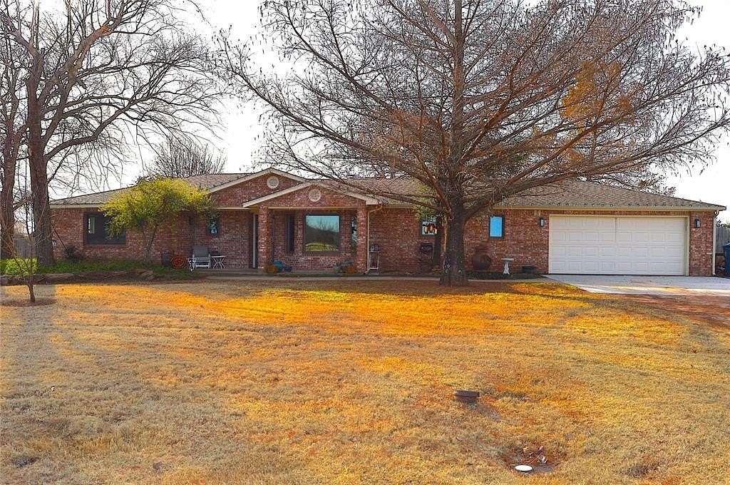 2.5 Acres of Residential Land with Home for Sale in Tuttle, Oklahoma