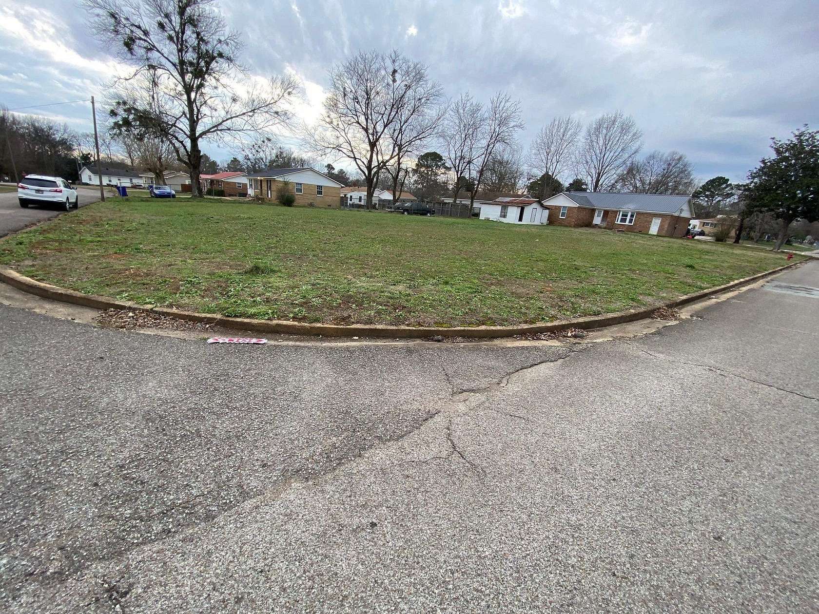 0.28 Acres of Land for Sale in Savannah, Tennessee