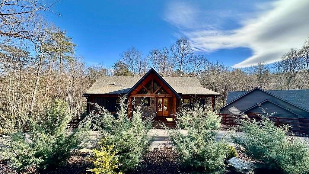 4.82 Acres of Land with Home for Sale in McCaysville, Georgia