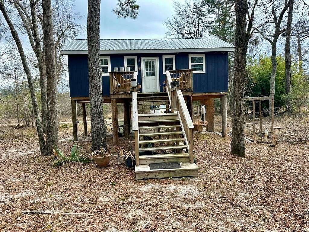 2.26 Acres of Residential Land with Home for Sale in Cobbtown, Georgia