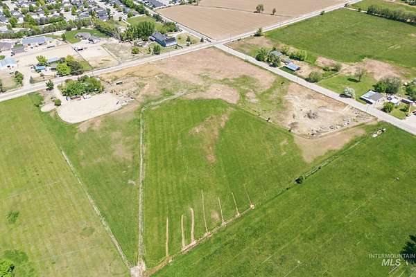 16.7 Acres of Land with Home for Sale in Kuna, Idaho