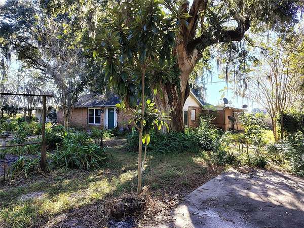5 Acres of Land with Home for Sale in Wildwood, Florida