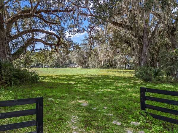 1 Acre of Residential Land for Sale in Bushnell, Florida