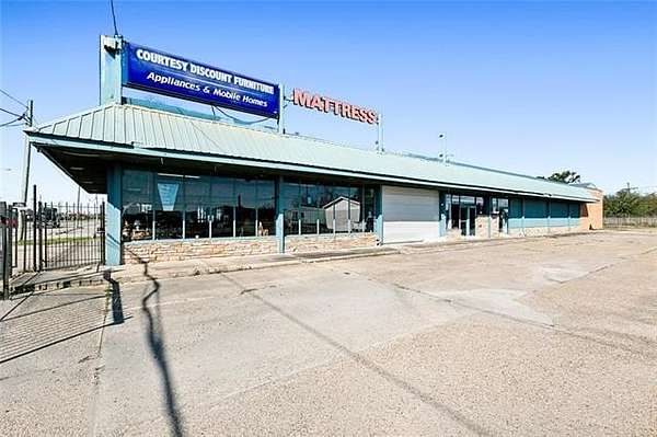 1.17 Acres of Commercial Land for Sale in Arabi, Louisiana