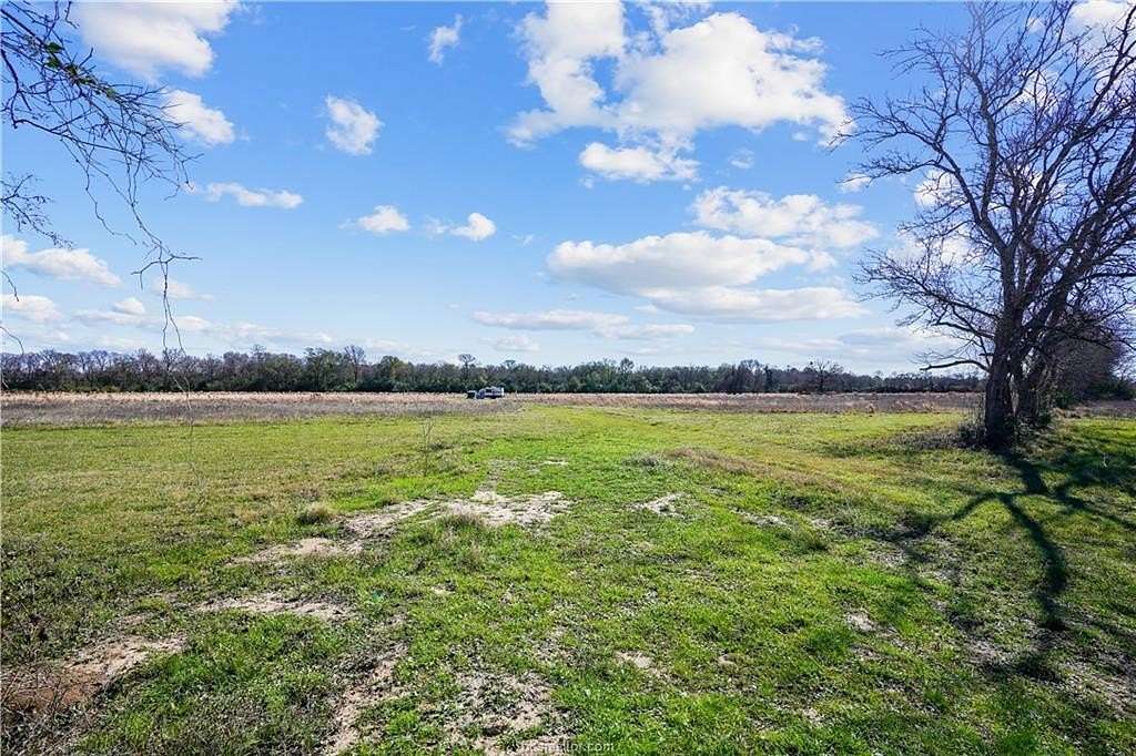 10 Acres of Land for Sale in Lovelady, Texas