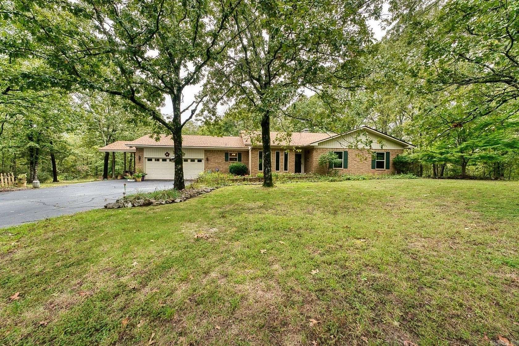 3.17 Acres of Land with Home for Sale in Hot Springs, Arkansas