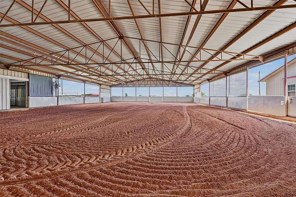 38.3 Acres of Agricultural Land with Home for Sale in Collinsville, Texas