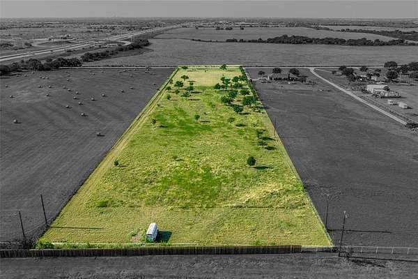 5 Acres of Residential Land for Sale in Sanger, Texas