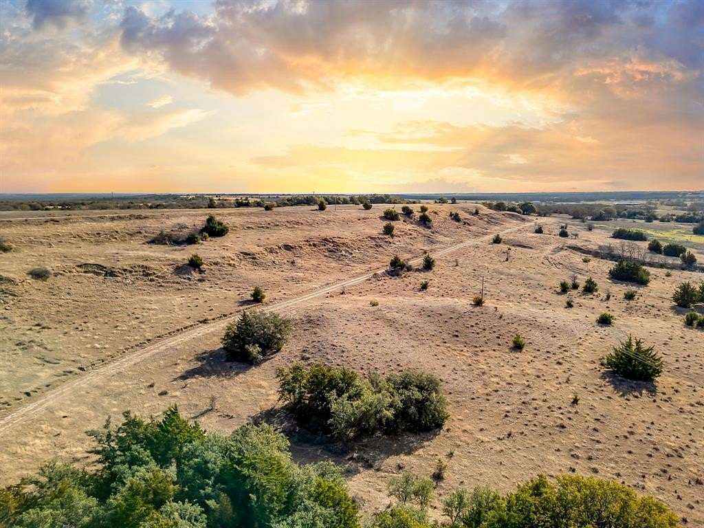 160 Acres of Land for Sale in Alvord, Texas